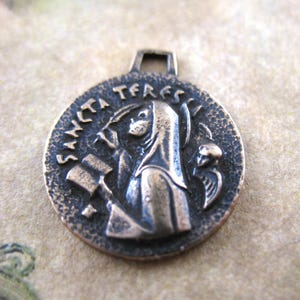 Small Saint Teresa Religious Medal Religious Charms Solid Bronze Religious Pendants Jewelry Supplies Rosary Parts Catholic Medals