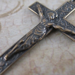Patterned Crucifix Fleur de Lis Rosary Supplies Solid Bronze Religious Charms Pendants Rosary Parts Catholic Jewelry Pendants
