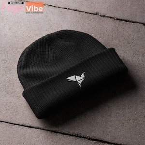 Origami Bird Beanie – Cream Knitted Cuffed Hat with Embroidered Origami Design, Cozy Minimalist Style, Unisex Gift Idea