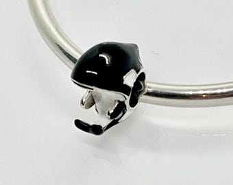 パンドラチャームにフィット、キュートなブラックエナメルのシャチ