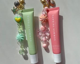 Llavero con dije de bálsamo labial, accesorio para bolso con cuentas, regalo de San Valentín o recuerdo de fiesta.
