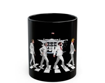 "Die Fab Four Besuchen Sie Die Kaffeetasse des Weißen Hauses - Trump, Vance,röfK Jr, Moschus - Abbbe Road, Patriotisch, Cross Walk, Geschichte in Bewegung