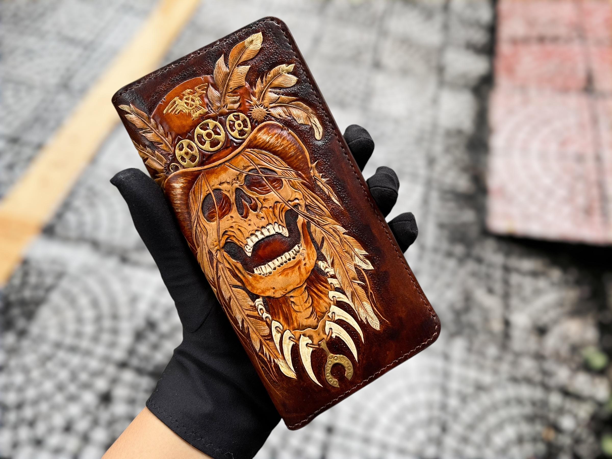 Skull Leather Carving Long Wallet: Italian Vegetable Tanned Leather