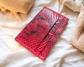 Tarjetero artesanal de piel de pitón exótica: Cartera delgada