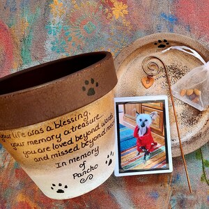 Pet sympathy gift planter personalized for dog or cat loss with memorial message