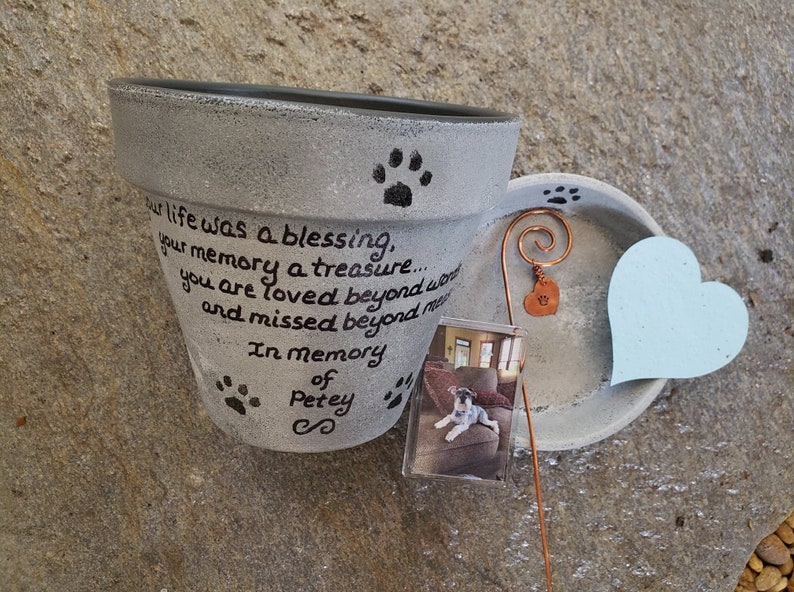 Dog Sympathy Gift Planter, Pet Memorial with Photo, Pet Memorial Planter, Memorial Gift Dog, Memorial Gift Cat, Garden Pet Memorial image 3