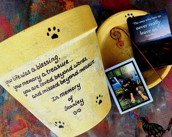 Pet Remembrance Gift · Personalized Pet Memorial Planter · Garden Pet Memorial · Dog or Cat Memorial · Pet Loss Planter · Rainbow Bridge