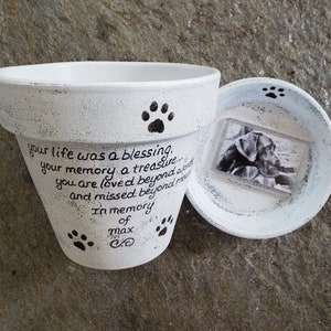 Pet Memorial with Photo, Pet Memorial Planter, Memorial Gift Dog, Memorial Gift Cat, Garden Pet Memorial, Sympathy Dog Loss, Sympathy Cat rustic white