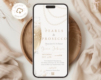 Könnte beinhalten: Ein Smartphone zeigt eine digitale Einladung mit dem Text "Pearls & Prosecco". Das Design zeigt ein Champagnerglas, Perlenakzente und Veranstaltungsdetails, einschließlich des Namens "Grace Johnson" und des Datums.