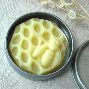 Solid Lotion Bar / 25+ Scent and Design Choices / Shea and Cocoa Butter Body Butter honeycomb/bee