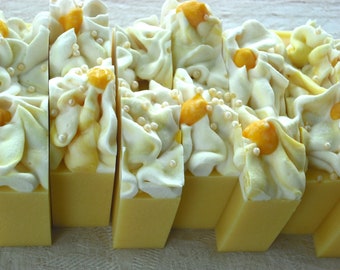 Lemon Delight Soap Essential Oil Soap Lemon and Litsea / Handmade Artisan Soap Cold Process Soap