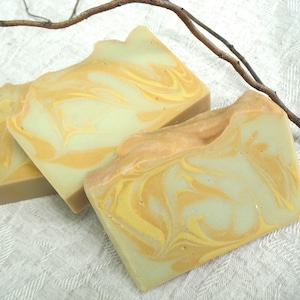 Maple Syrup Soap / Rich Warm Buttery Sweet Scent / Natural Vegan Artisan Handmade Soap Bar