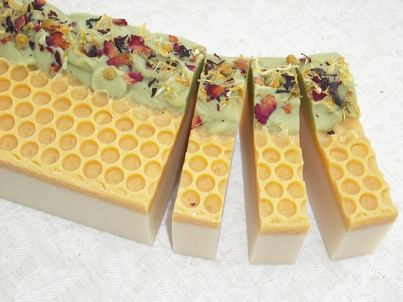 Wildflower Honey Soap / Light Sweet Floral scent / Honeycomb Soap / Floral Soap / Artisan Handmade Cold Process Soap