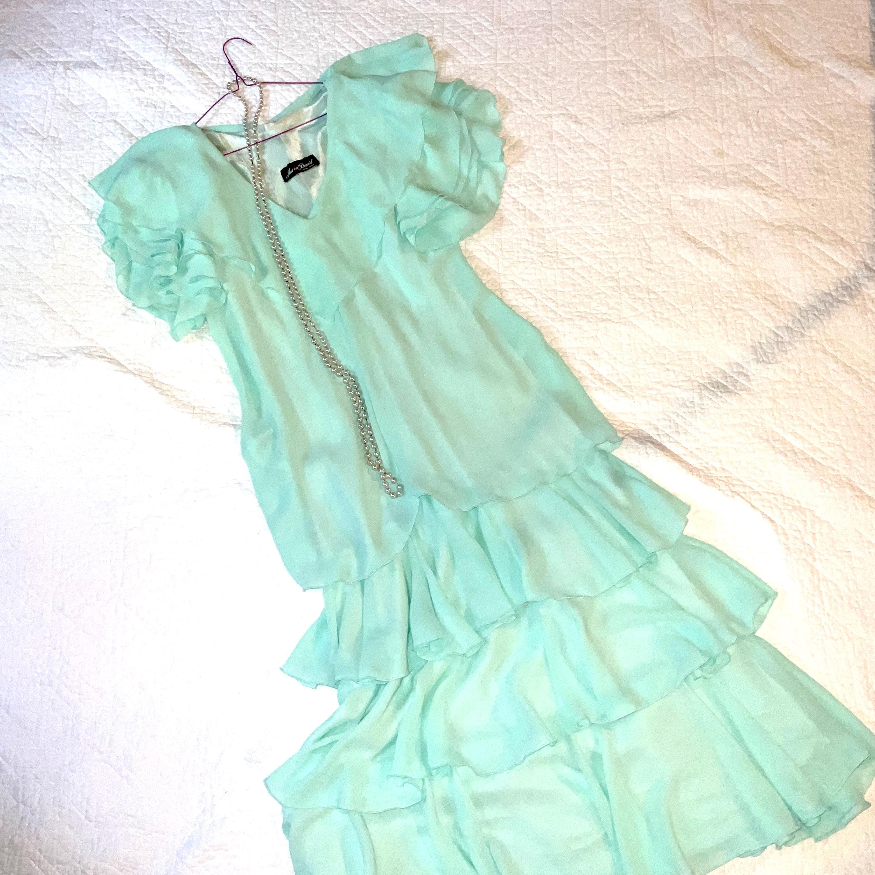 green emerald velvet dress 1920s Green Flapper Dress Evening Gown