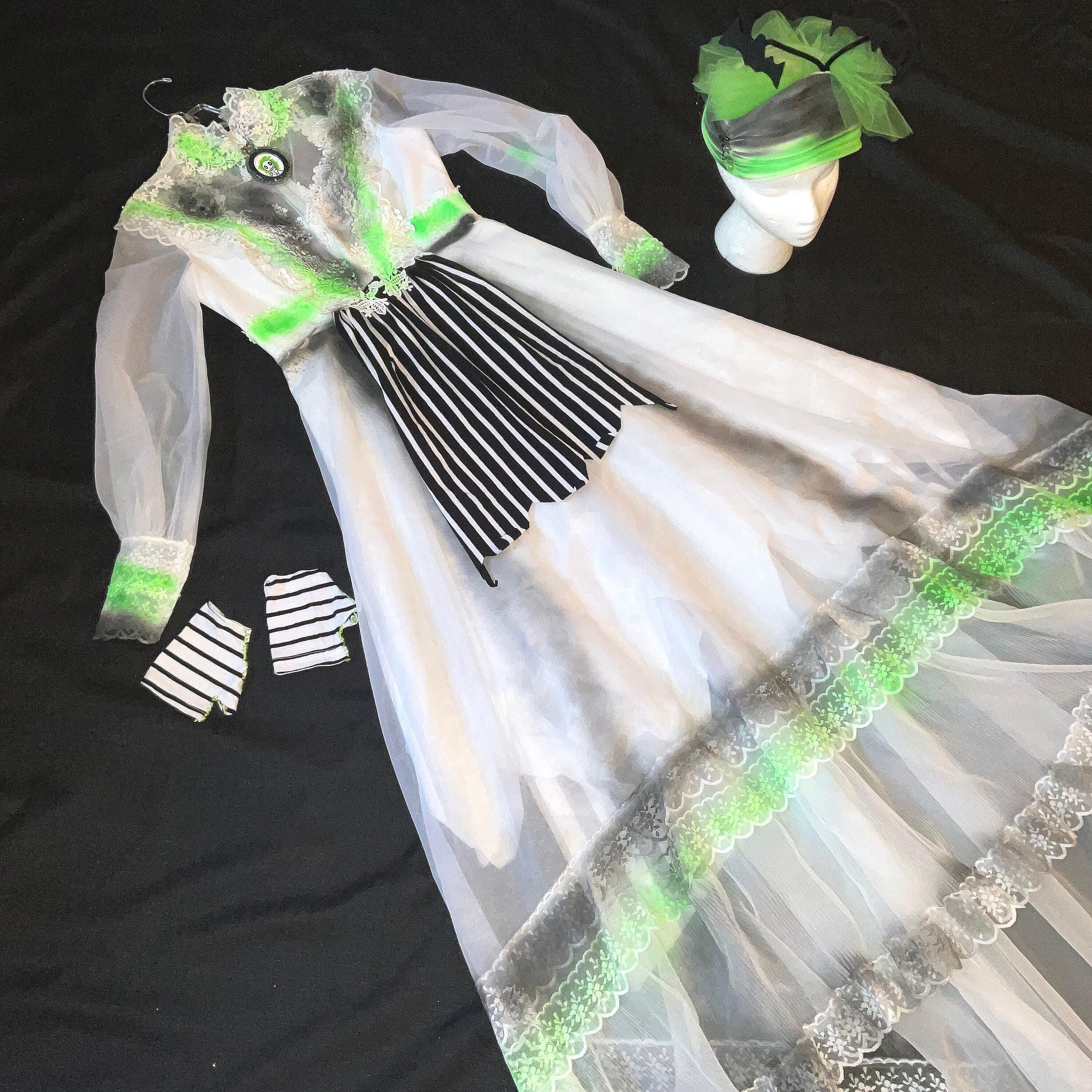 Black and Green Gothic Wedding Gown - Etsy Black and Green Gothic Wedding Gown - Etsy