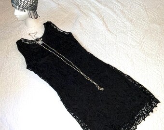 1920s Flapper Dress: Black Battenburg Lace, Silk Beaded Costume - Size M