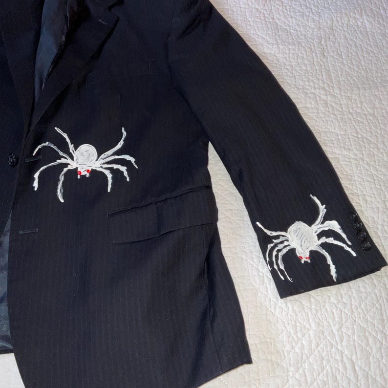 Spider mens jacket unique Halloween costume mens size large black white hand painting afbeelding 2