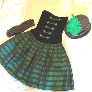 Ringmaster circus performer dress women’s size 2 XS Halloween costume burlesque  Mardi Gras carnival pin up showgirl can can green black hat