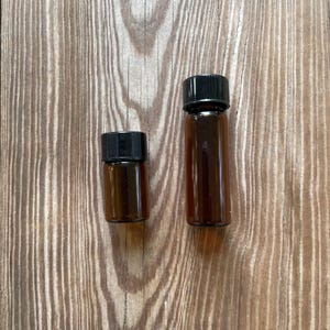 Mysore Authentic Sandalwood, creamy, woody and buttery oil, Vintage 2000 India, precious collectible