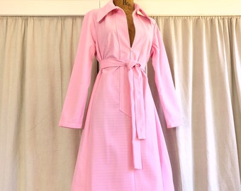 60s Bubblegum Pink Dagger Collar A-line Space Age Shift Dress M