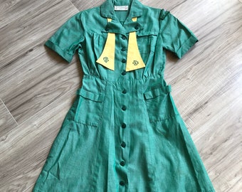 40s Girl Scout Green Cotton Uniform Dress Gathered Detailing + Pockets & Ascot XXS