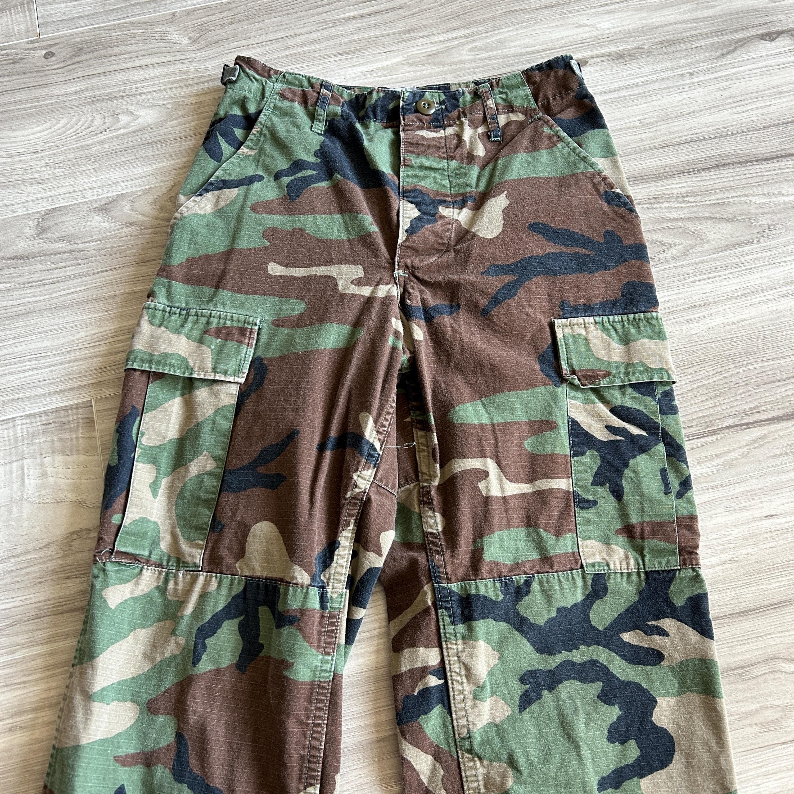 Vintage 80s/90s Camo Utilitarian Army Fatigue Cargo Pants XS