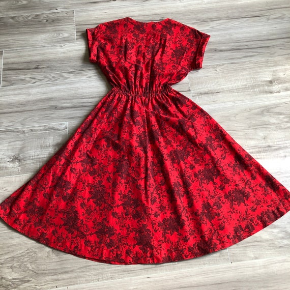 80s Red + Black Rose Print Elastic Waist Dress wi… - image 5