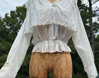 Vintage vroege jaren 1900 antiek oogje zeemanskraag cinch taille ruche zoom theeblouse m