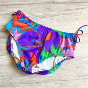 Vintage 60s Maidenform Psychedelic Bikini Bottoms XS S