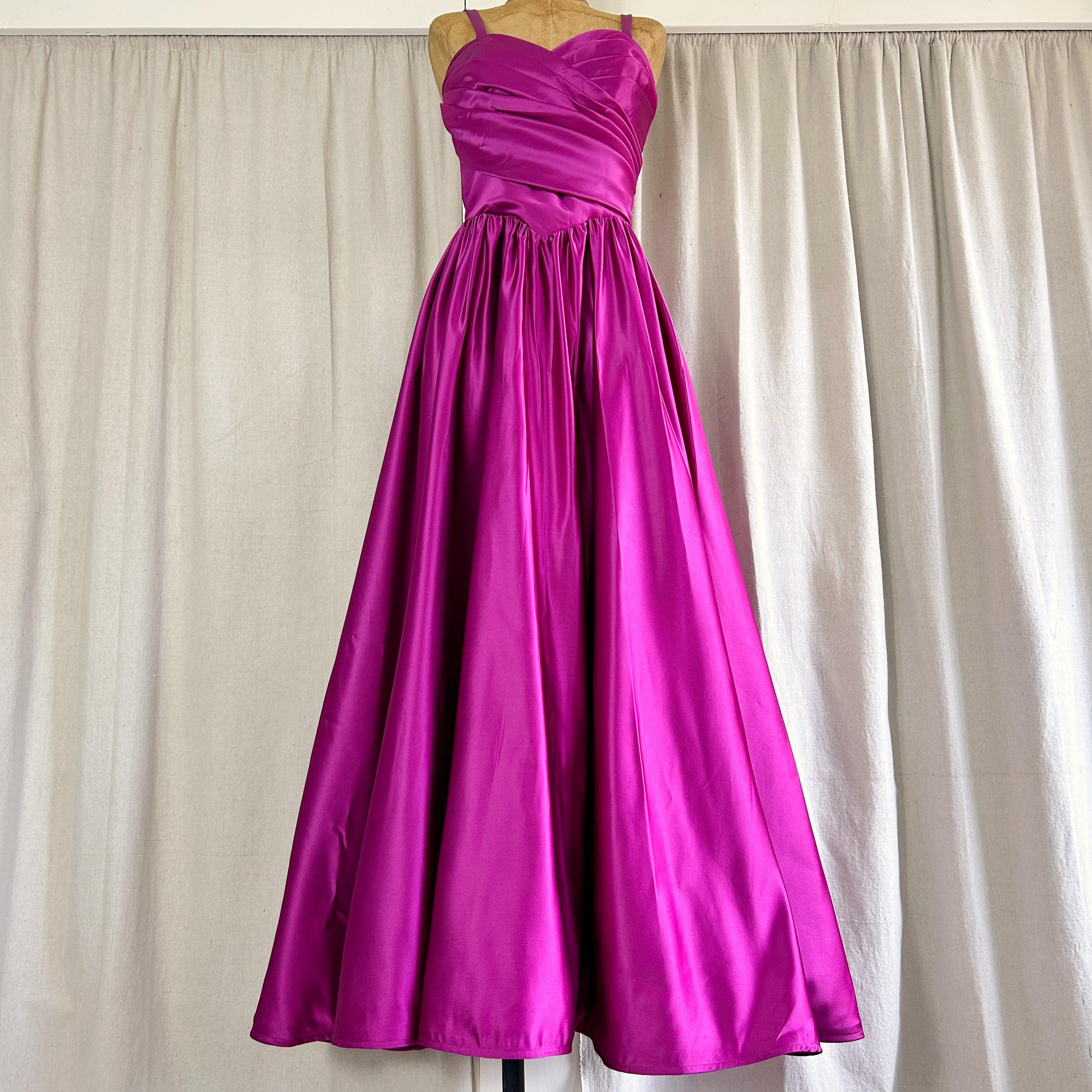 open lace back dress COSTUME RENTAL main image 1