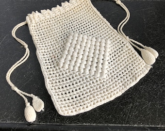 50s Textured Geometric Crochet Wristlet Handbag