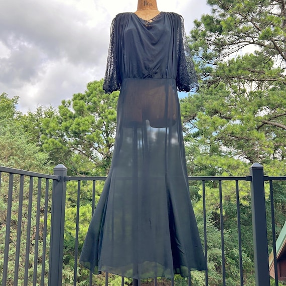 Vintage 30s Black Sheer Silk Chiffon + Chantilly Lace Shirred Draped Flowy Midi Dress L