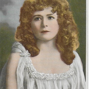 RPPC attrice britannica Miss Mabel Love Theatre Star, famosa bellezza, bella carta