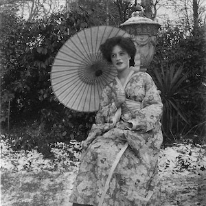 Reprint, Old Photo, From Original, Geisha Girl, Lady Dressed as Geisha, Parasol, Snow on Ground, Edwardian Geisha,Social History 6x4&quot;