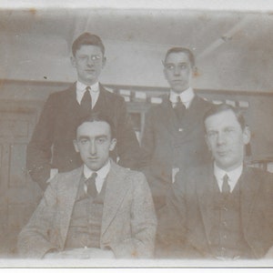 Vintage foto, 4 mannen, vrienden, slimme heer, 3 1/4 "x 4 1/4"
