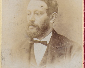 Viktorianisches CDV, viktorianischer Gentleman, kurzes Haar, Bartanzug, weißes Hemd, E Bennett, Manchester