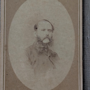 Victorian Photo, CDV Gentleman with Beard, Flukes & Co Late E Dunn
