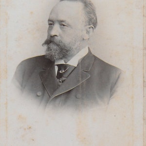 CDV eines Deutschen Gentleman In Anzug Shirt/Krawatte Berlin Fotograf von Carl Tietr