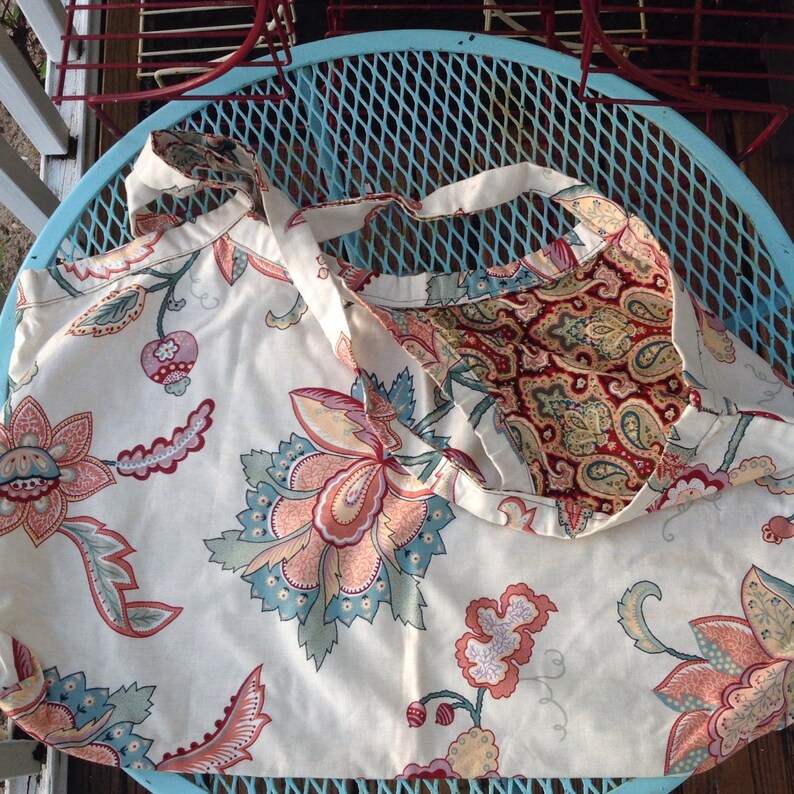 Handmade tote Decorator cotton fabric Reversible Paisley pattern lining Handmade bag. Handmade purse Large floral tote bag