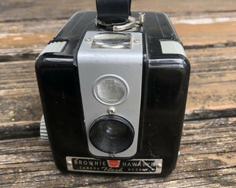 Vtg Kodak Brownie Hawkeye Camera Flash Model Black Bakelite Photography 50s 60s Vintage 1950s 1960s