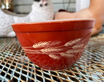 Vintage Pyrex Autumn Harvest Wheat 401 Mixing Bowl Rust Reddish Brown White Glass Dish