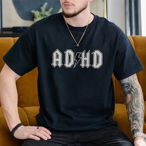Koszulka z metalowym logo ADHD, zabawna koszulka neuroatypowa, prezent na rzecz świadomości ADHD, popularna koszulka wirusowa