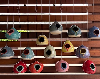 Keramik Vogelhaus/Futterhaus mit Draht-Aufhänger