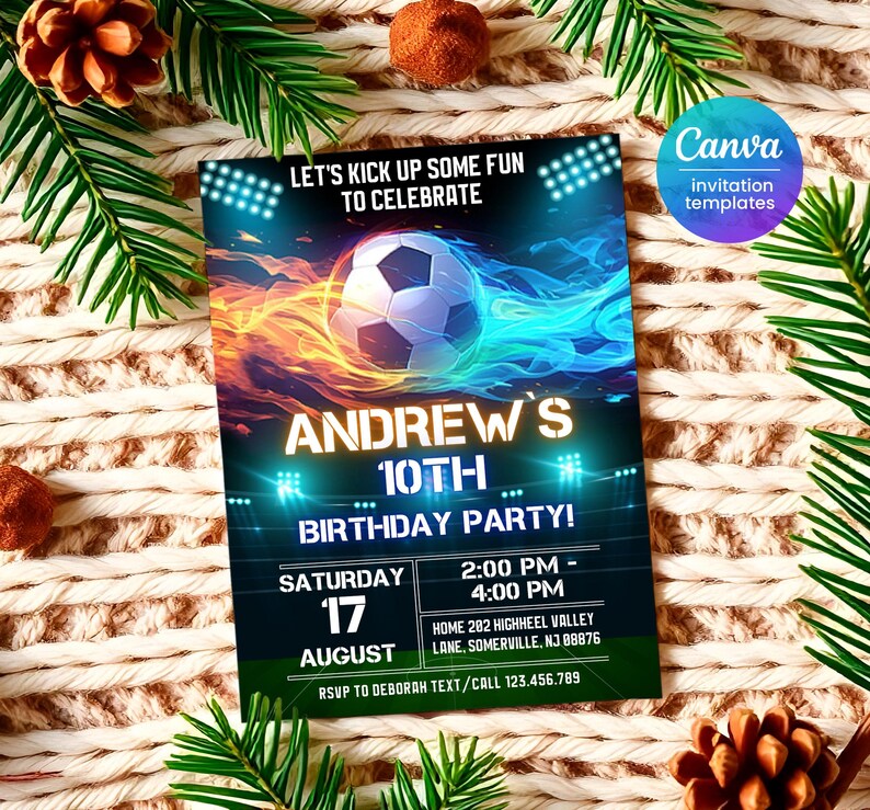 Może przedstawiać: Czarno-zielone zaproszenie na przyjęcie urodzinowe z piłką nożną w płomieniach. Zaproszenie zawiera napis "Let's kick up some fun to celebrate Andrew's 10th Birthday Party!" Zaproszenie zawiera datę, godzinę i miejsce przyjęcia. RSVP do Deborah Text/Call 123.456.789