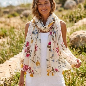 Floral Print Scarf with Tassels, Lightweight Summer Shawl for Women, Boho Flower Pattern Wrap, Elegant Gift for Her, Cotton Blend Beach Cove