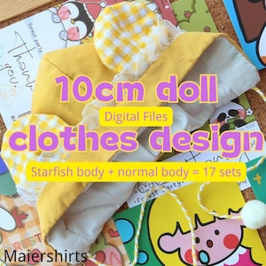 Pode incluir: Design de roupas de boneca amarelas com o texto "10cm doll clothes design" e "Starfish body + normal body = 17 sets". O design inclui um casaco amarelo e um chapéu xadrez amarelo e branco.