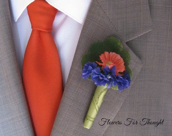 Wedding Boutonniere with Primrose and Statice, Grooms Groomsmen Silk Flowers
