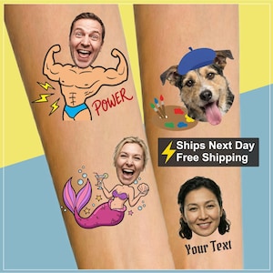 Könnte beinhalten: Temporäre Tattoos mit Cartoon-Bildern von Menschen und einem Hund mit ihren Gesichtern überlagert. Zu den Designs gehören ein muskulöser Mann mit dem Wort "POWER", eine Meerjungfrau und ein Hund mit Baskenmütze. Der Text "Your Text" ist ebenfalls sichtbar.