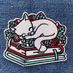BOOKS CAT Embroidery Patch Iron On Banned Books Reading Library