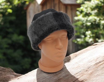 Handmade Leather Börk Hat: Tuscan-Inspired Traditional Design